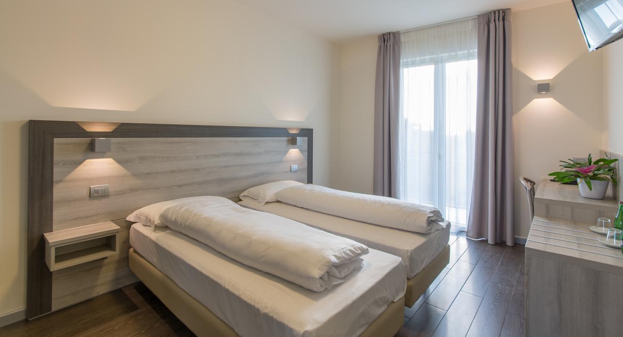 Hotel Panineria Colombera Rossa Brescia Zewnętrze zdjęcie